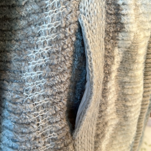 80s Vintage Aurora International by Abbmoor Heavy Knit jacket - Picture 7 of 16